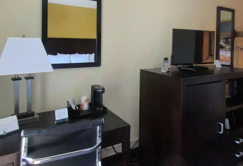 فندق Quality Inn & Suites