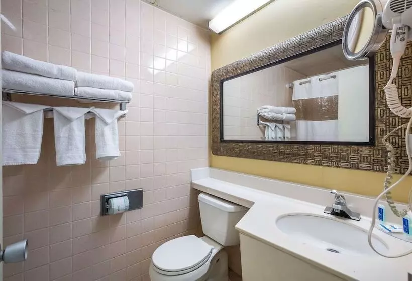 Hotel Super 8 By Wyndham Macon Ga