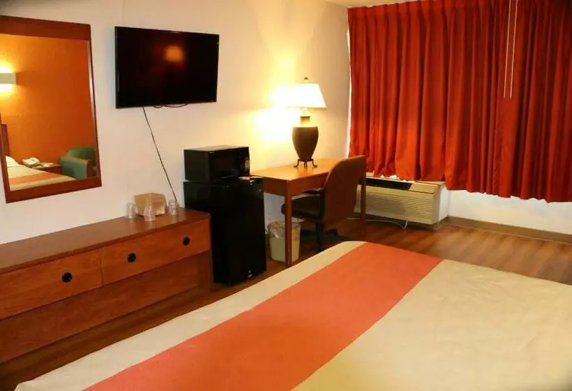 酒店 Sky  At Tulsa Airport