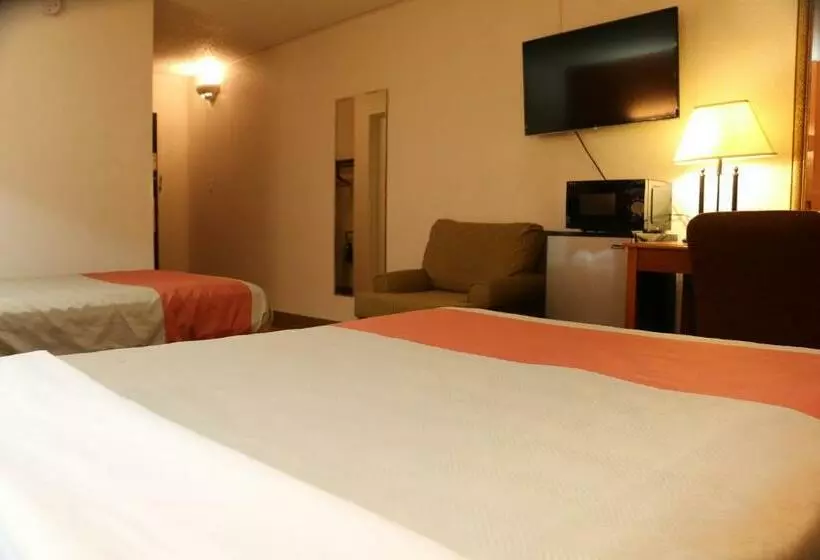 酒店 Sky  At Tulsa Airport