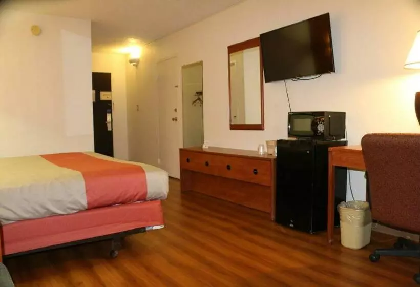 酒店 Sky  At Tulsa Airport