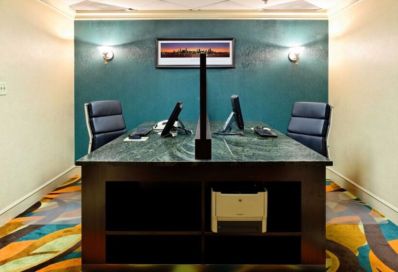 فندق Wyndham Chicago O'Hare