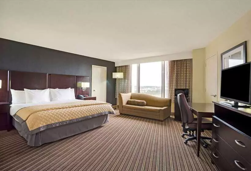 فندق Wyndham Garden Norfolk Downtown