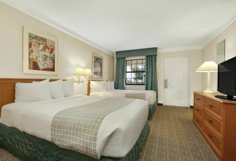 هتل Baymont By Wyndham Longview