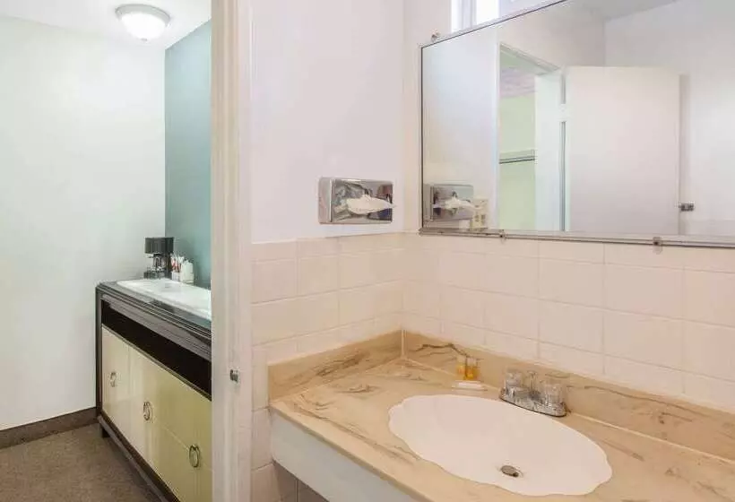 فندق Days Inn By Wyndham Camarillo  Ventura