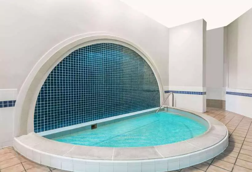 Отель Days Inn By Wyndham Williamsburg Historic Area