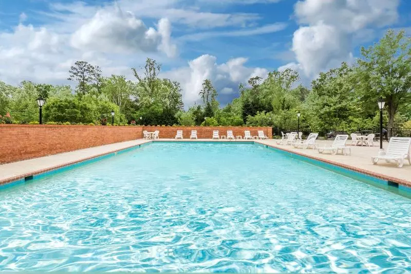 Отель Days Inn By Wyndham Williamsburg Historic Area