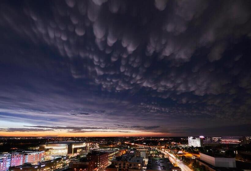 هتل Graduate By Hilton Lincoln