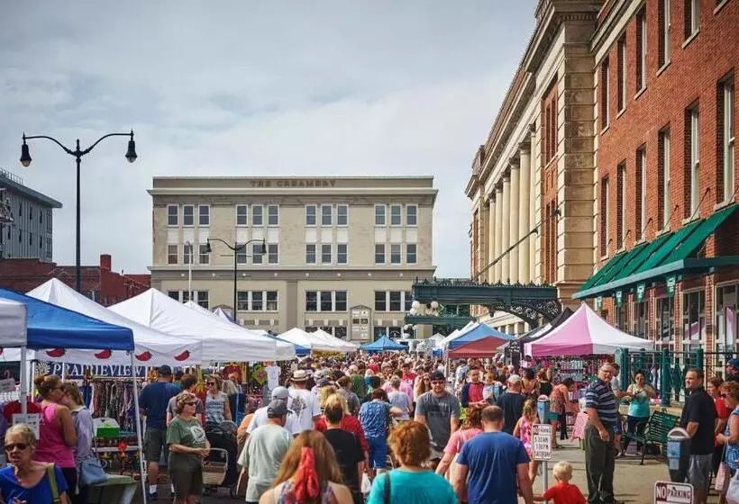 فندق Graduate By Hilton Lincoln