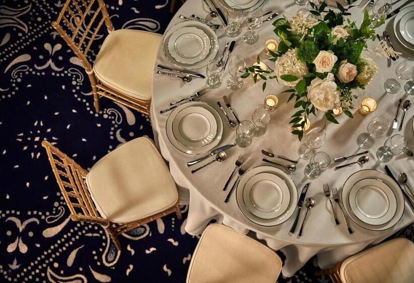 هتل Graduate By Hilton Lincoln