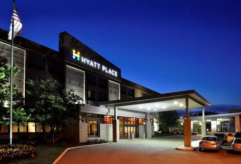 호텔 Comfort Suites Milwaukee West