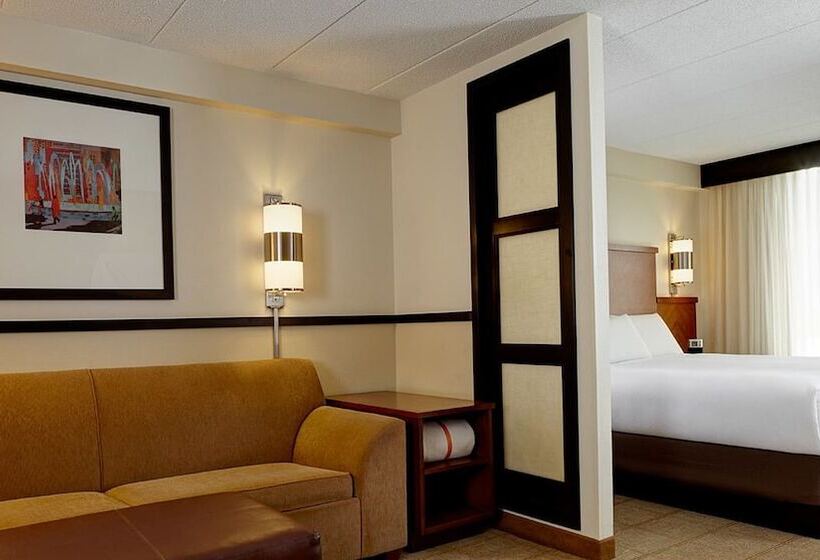 فندق Comfort Suites Milwaukee West