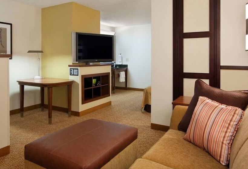 فندق Comfort Suites Milwaukee West