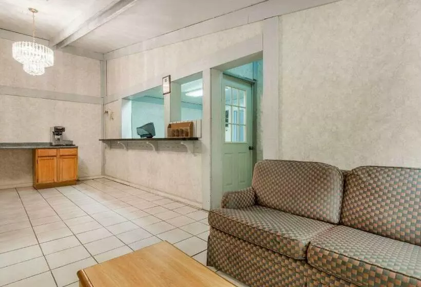 فندق Knights Inn Franklin, Oh