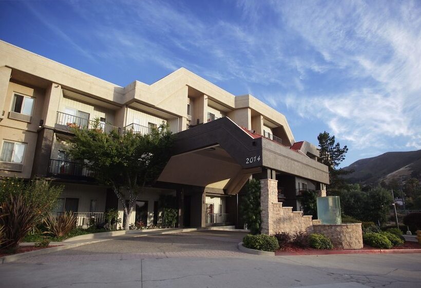 هتل La Cuesta Inn