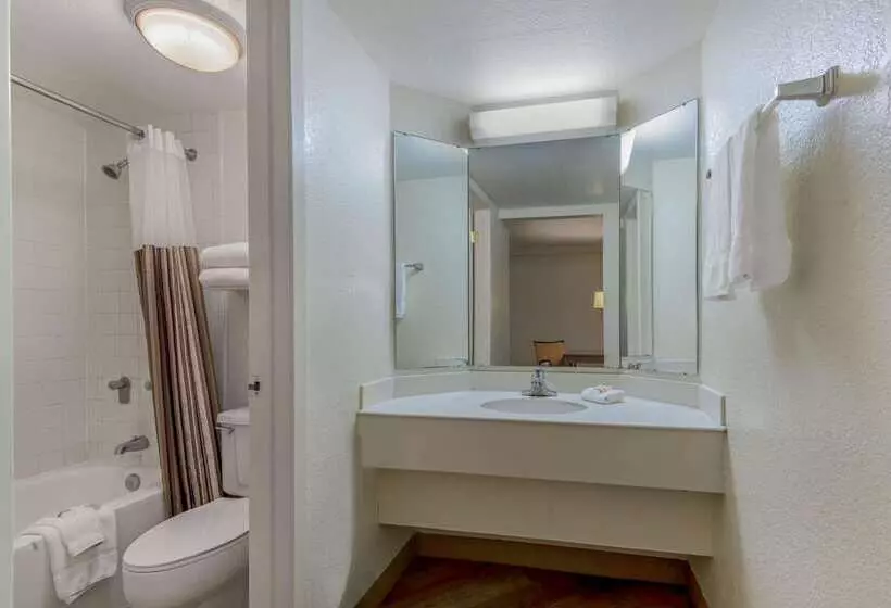 Hotel La Quinta Inn By Wyndham San Antonio I35 N At Rittiman Rd