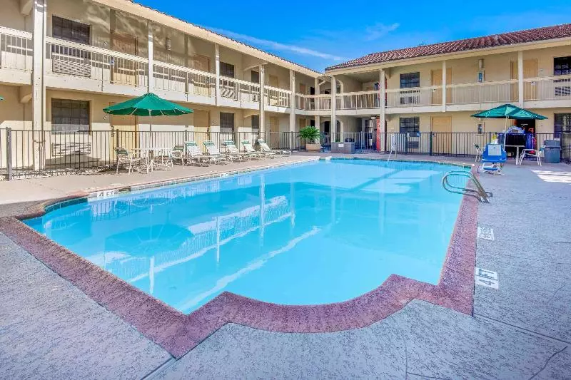 ホテル La Quinta Inn By Wyndham San Antonio I35 N At Rittiman Rd