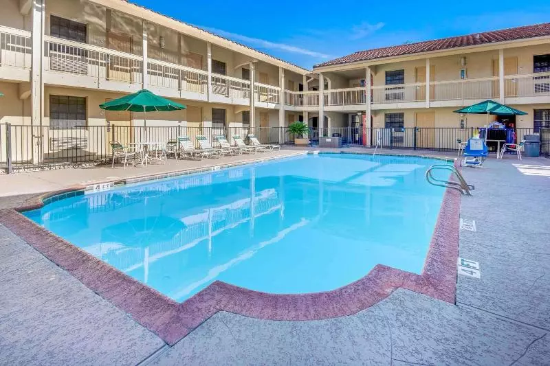 ホテル La Quinta Inn By Wyndham San Antonio I35 N At Rittiman Rd