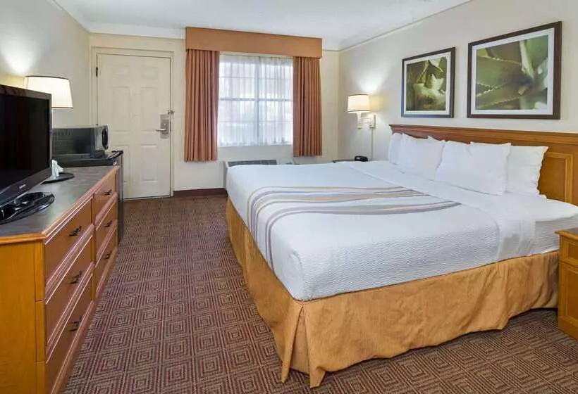 Hotelli La Quinta Inn By Wyndham San Diego  Miramar