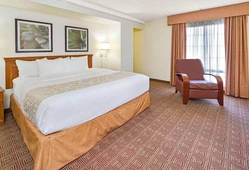 Hotelli La Quinta Inn By Wyndham San Diego  Miramar