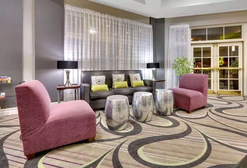 Отель La Quinta By Wyndham Dallas North Central