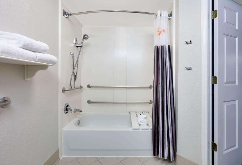 فندق La Quinta By Wyndham Dallas North Central