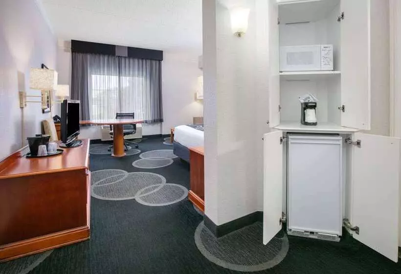 Отель La Quinta By Wyndham Dallas North Central