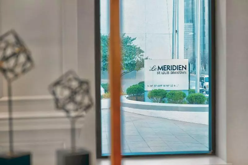 هتل Le Meridien St. Louis Downtown