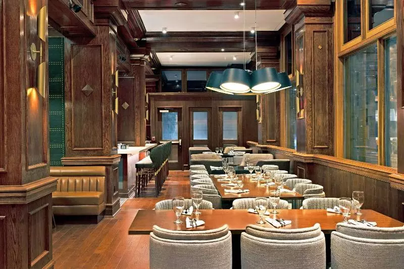 هتل Le Meridien St. Louis Downtown