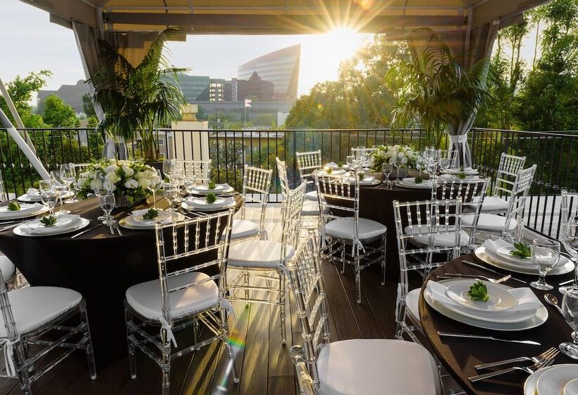 فندق Le Parc At Melrose