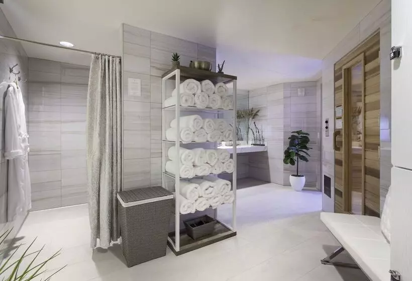 Legacy Resort Hotel & Spa