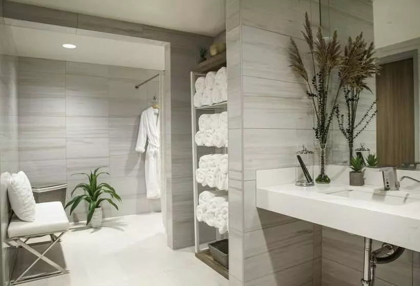 Legacy Resort Hotel & Spa