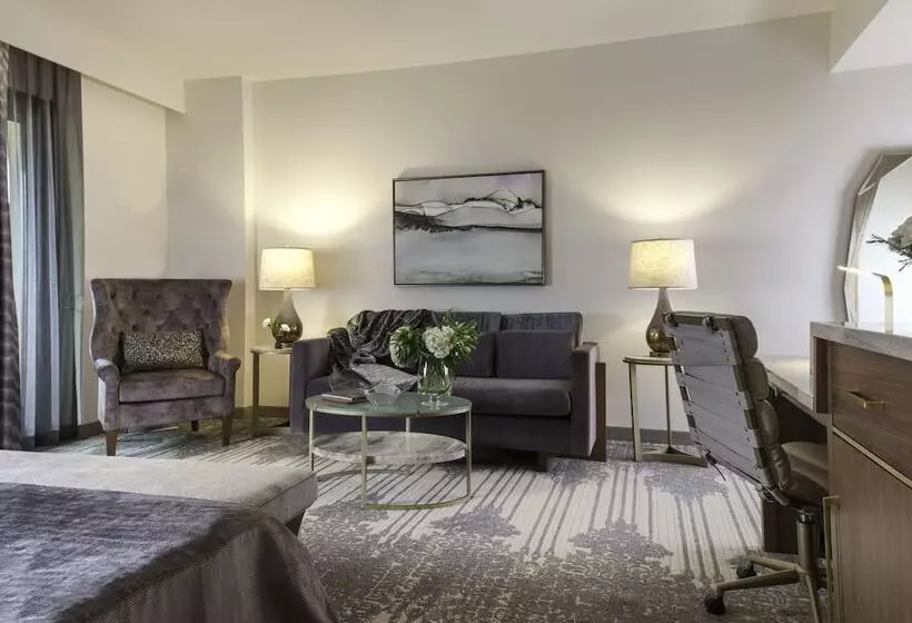 Legacy Resort Hotel & Spa