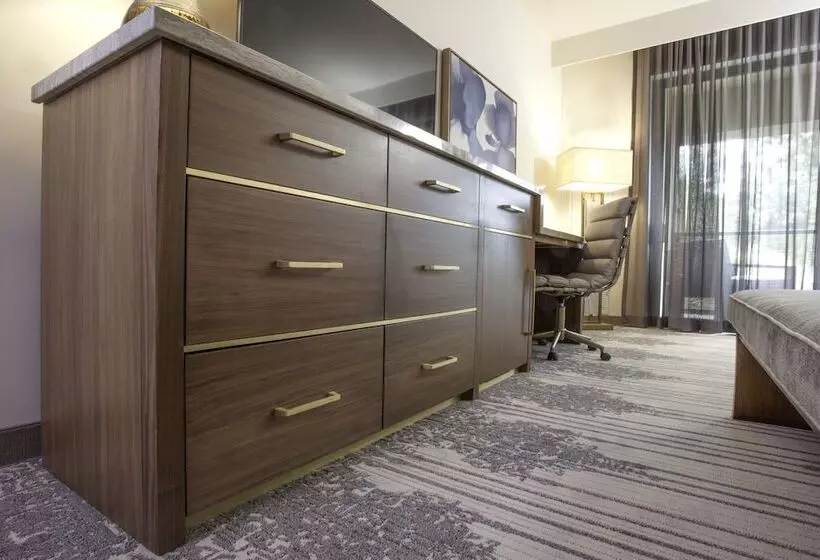 Legacy Resort Hotel & Spa