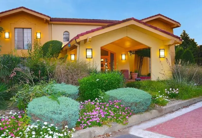 Magnuson Hotel Texarkana