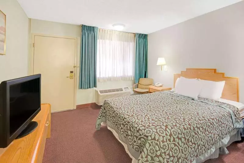 ホテル Tree Inn & Suites Albuquerque