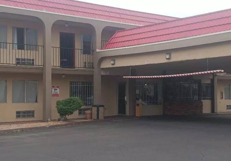 ホテル Tree Inn & Suites Albuquerque