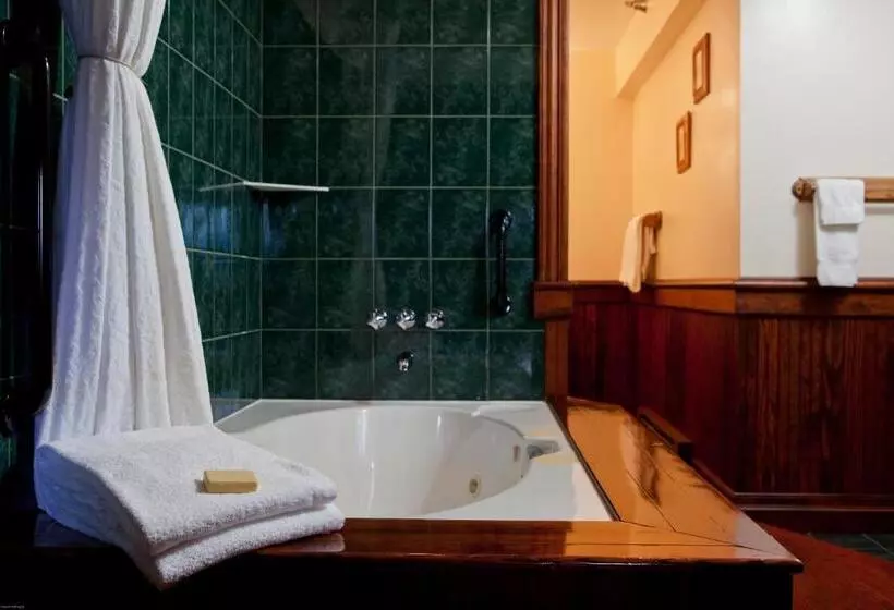 Otel Mirror Lake Inn Resort And Spa