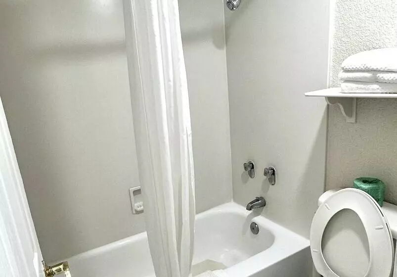 فندق Quality Inn Nacogdoches Near University