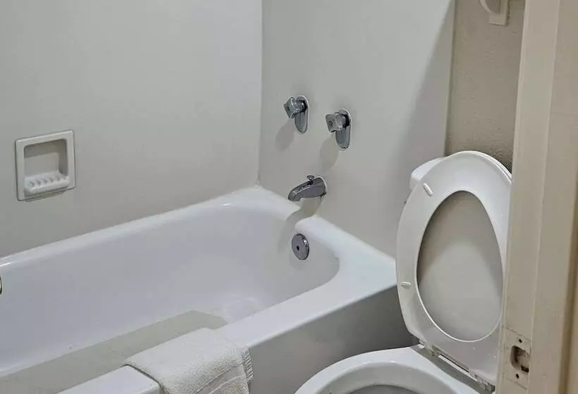 فندق Quality Inn Nacogdoches Near University