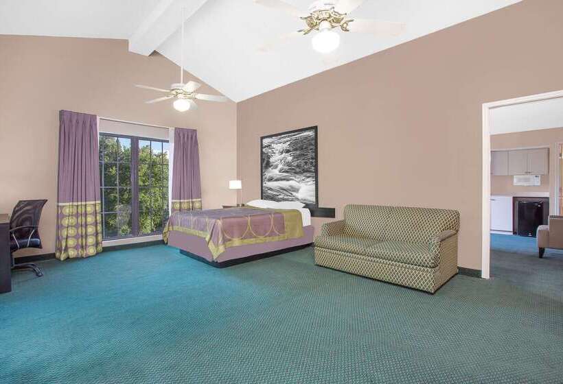 هتل Super 8 By Wyndham Austell/six Flags