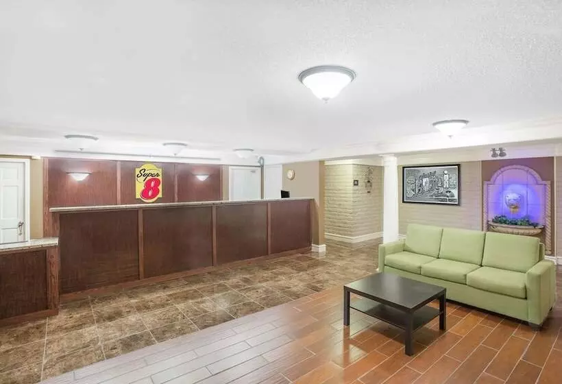 فندق Super 8 By Wyndham Austell/six Flags