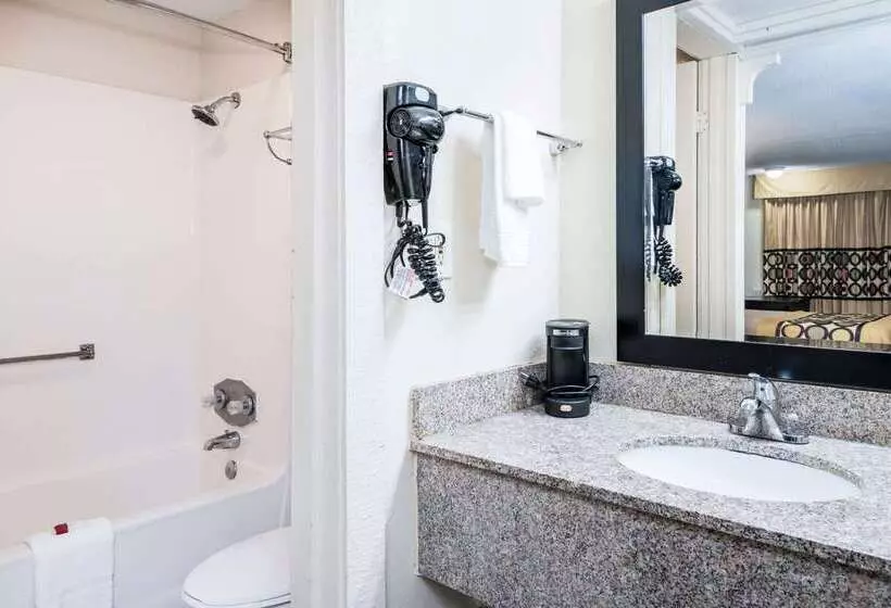 酒店 Super 8 By Wyndham Monroe