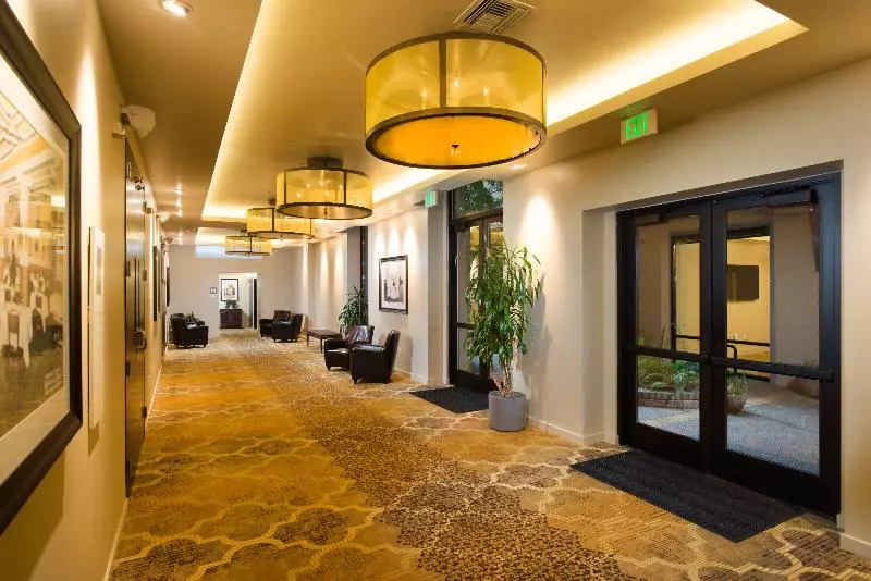 ホテル The Mark Spencer