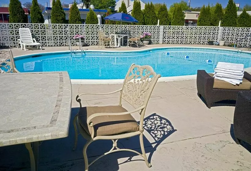 호텔 Rogue Valley Inn