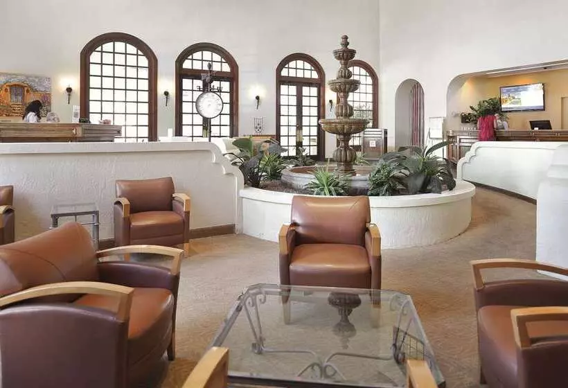 Los Abrigados Resort And Spa