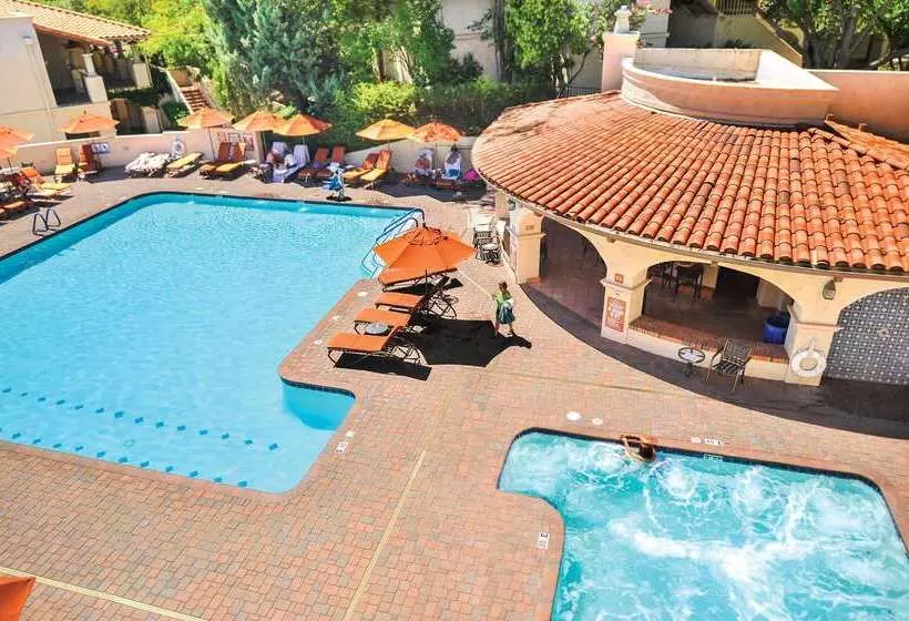 Los Abrigados Resort And Spa