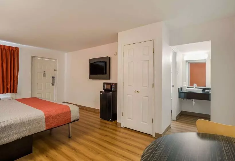 Motel 6 Beaumont, Tx