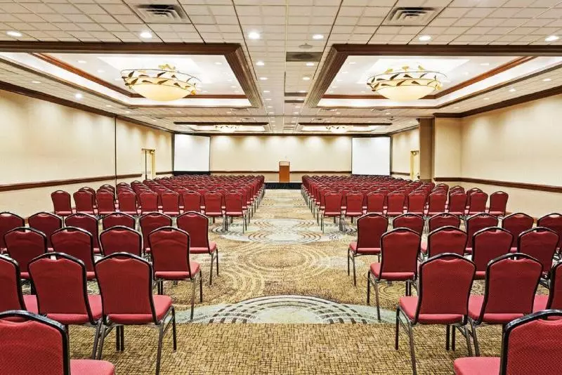 ホテル Crowne Plaza Knoxville Downtown University, An Ihg