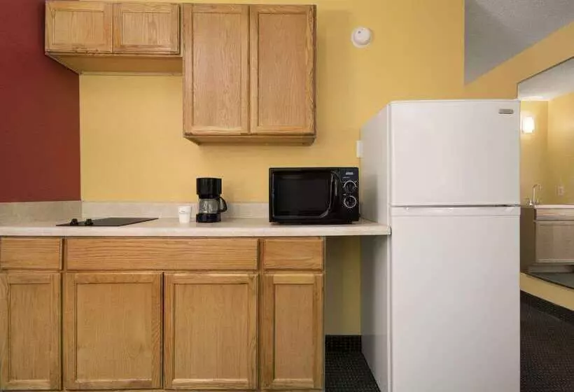 Hotel Baymont By Wyndham Salem Roanoke Area